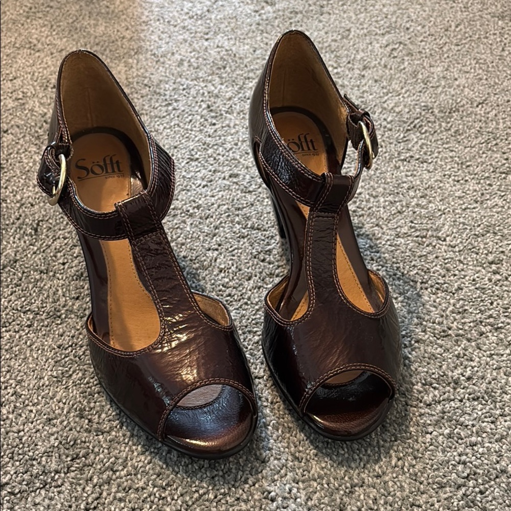 Sofft Brown T-Strap Heels with Peep-Toe Design